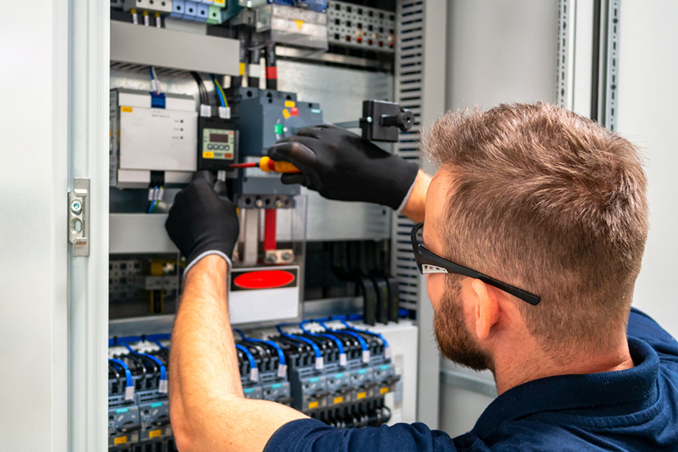 Nieder­spannungs­anlagen bei Wiedmann Elektrotechnik in Burgthann / Großvoggenhof